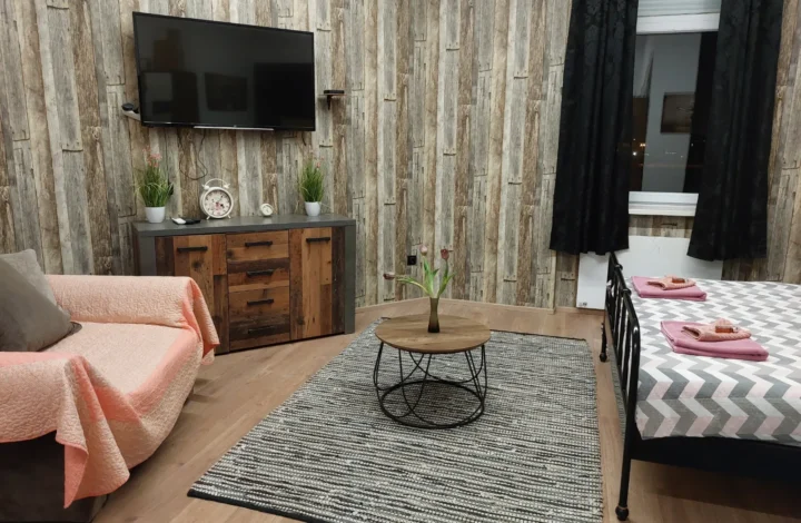 Violet – Studio Apartment