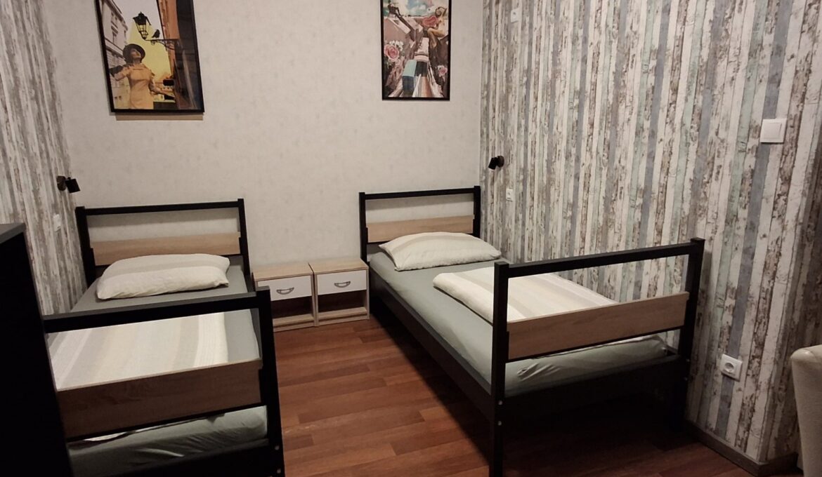 Kravata hostel room